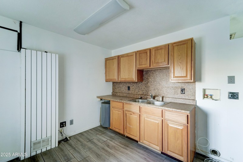 6721 N Black Canyon Hwy-35