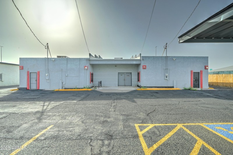 6721 N Black Canyon Hwy-40