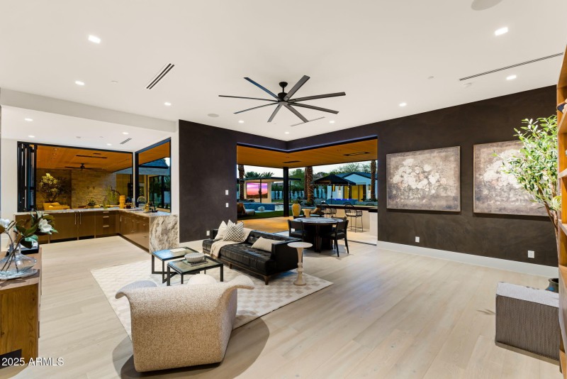 5-web-or-mls-6836-e-hummingbird-ln