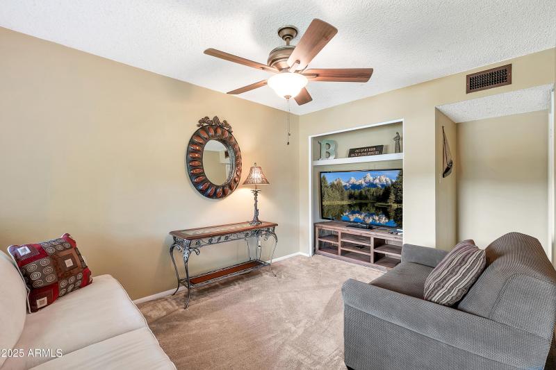 8230 E Valley Vista Dr-7