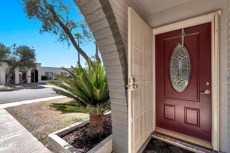 8230 E Valley Vista Dr-03