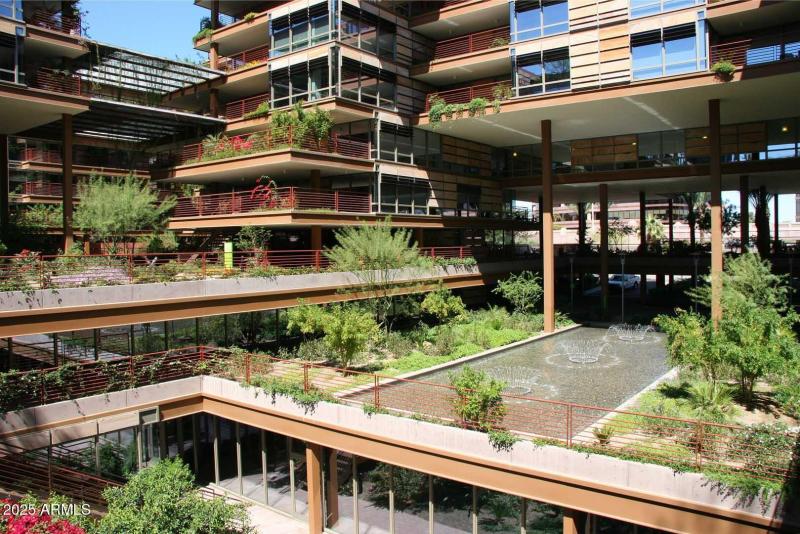 Camel View-Community Fountains