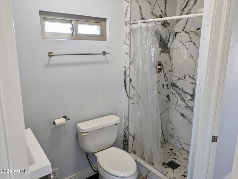 Upstairs bathroo
