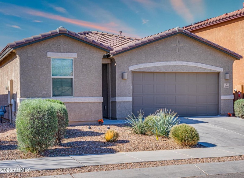 6556 E Via Arroyo Azul 4 bed