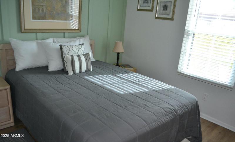 Listing_Front_Bedroom381e