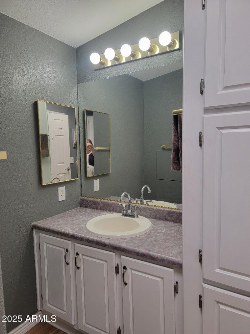 3721 primary bathroom