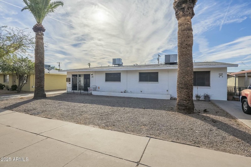 Angle View 2 Front of Triplex