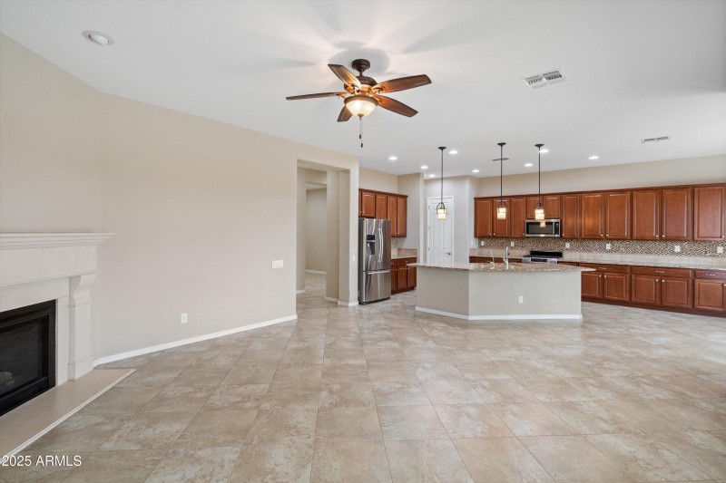 09-Family Room to Kitchen