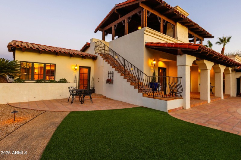 4726 E SIERRA VISTA DR