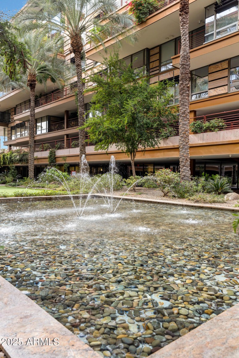 Sparkling Fountains Everywhere