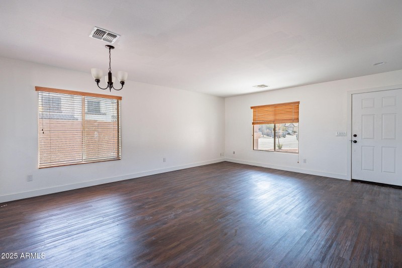 4-web-or-mls-Central-4