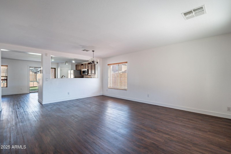 7-web-or-mls-Central-7
