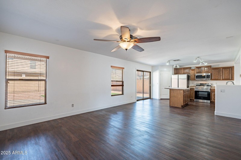 8-web-or-mls-Central-8