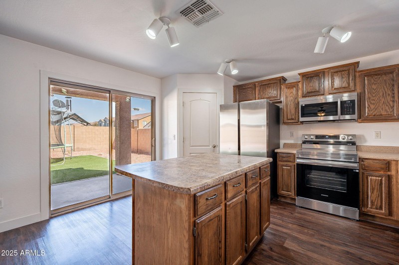 10-web-or-mls-Central-10