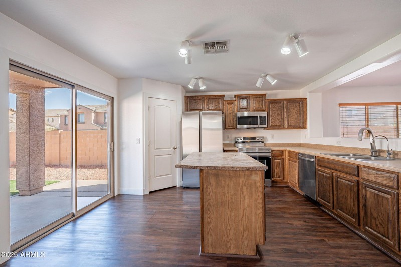 11-web-or-mls-Central-11