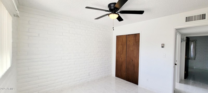 1002 East Mescal Drive