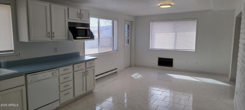 1002 East Mescal Drive