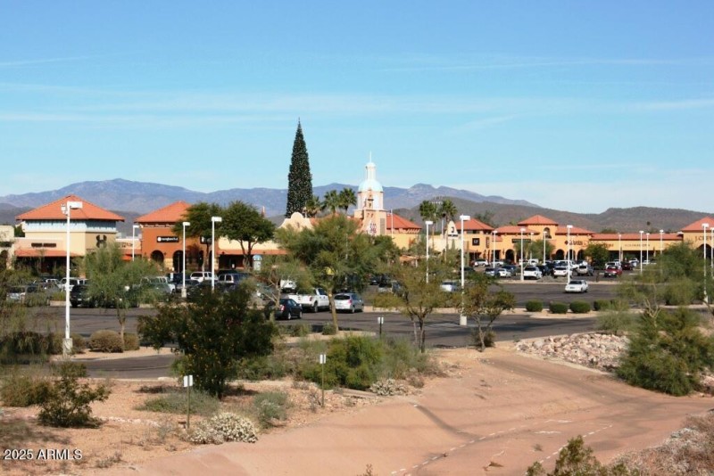 Outlets 2
