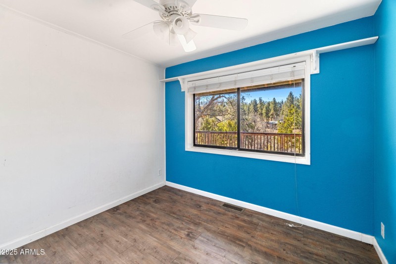 35-Dir House Bedroom 2