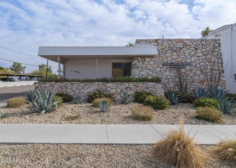 2619 N 3rd Street, Phx 85004