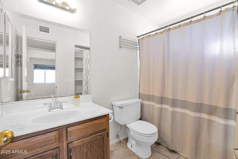 659 Dodge - 27Hall Bathroom