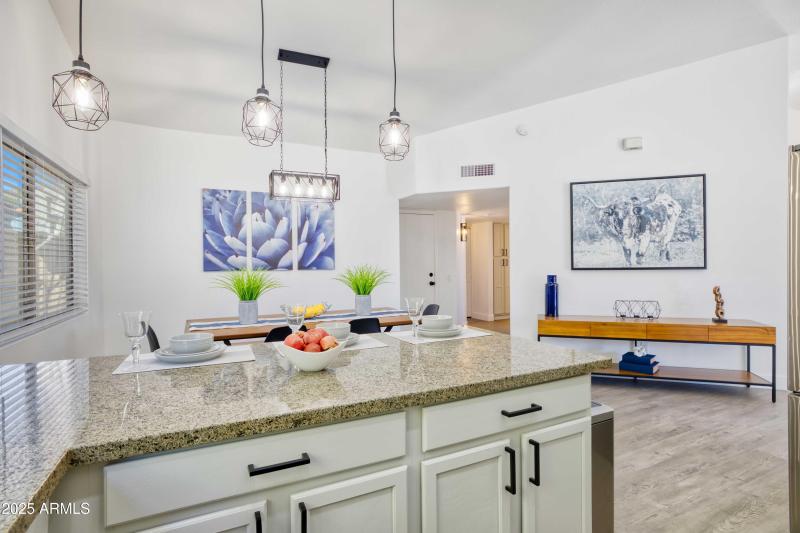 250 W Juniper Ave, Gilbert - 114538