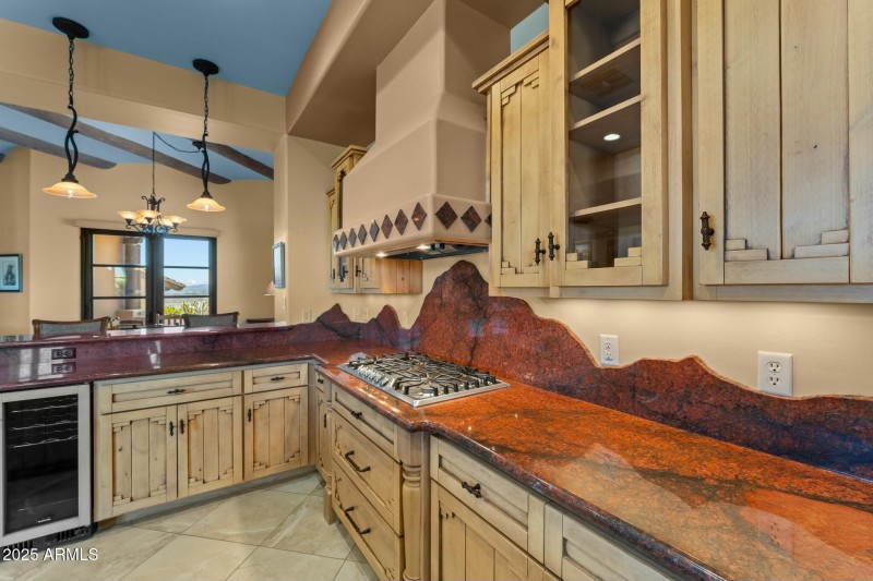 Kitchen Granite Counter and backsplash