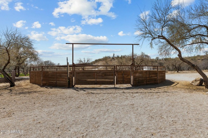 Round Pen