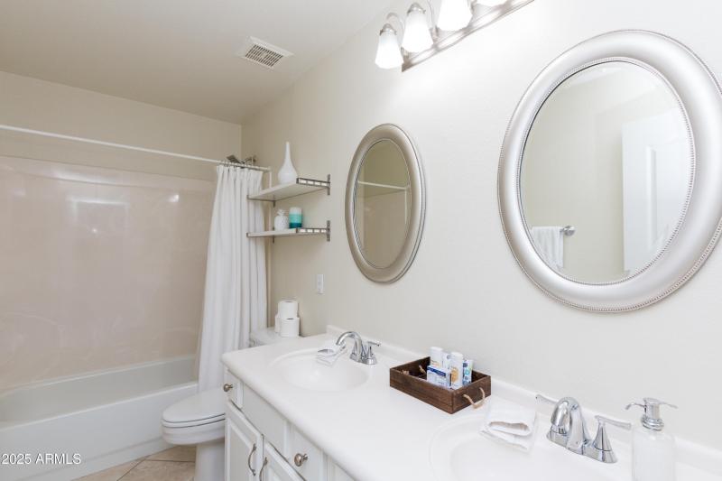 Kathleen-16417 S 2nd Pl-17