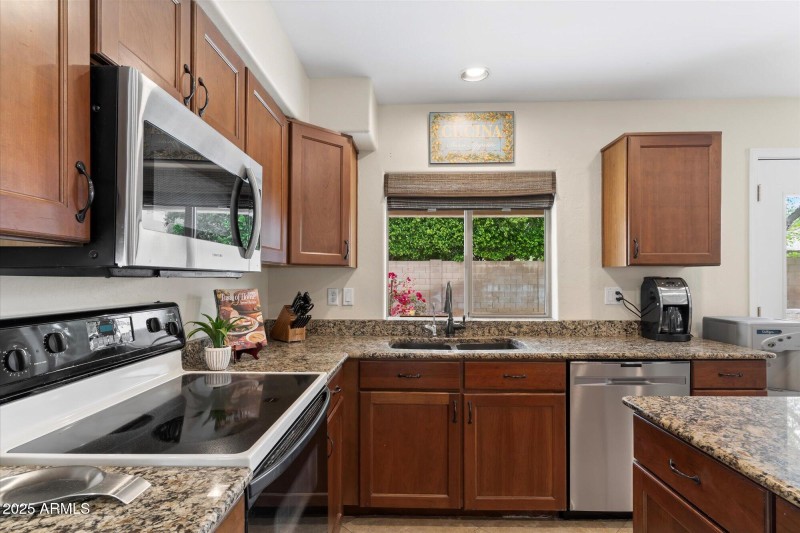 11-Kitchen