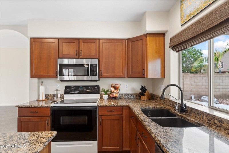 12-Kitchen