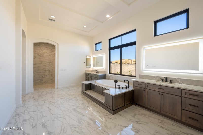 Gorgeous Master Bath
