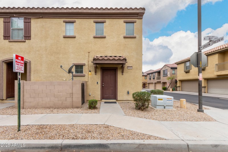 01 - Groom Creek 8105