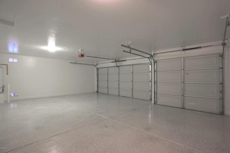 Phantom 3 car garage