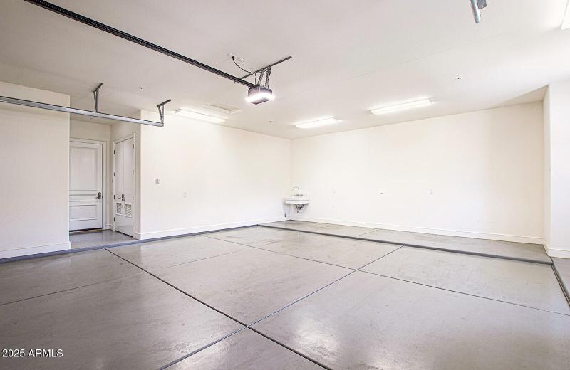 even garage is immaculate