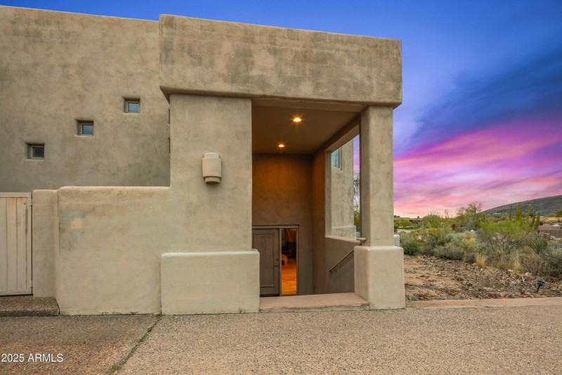 040_Guest House Separate Entrance