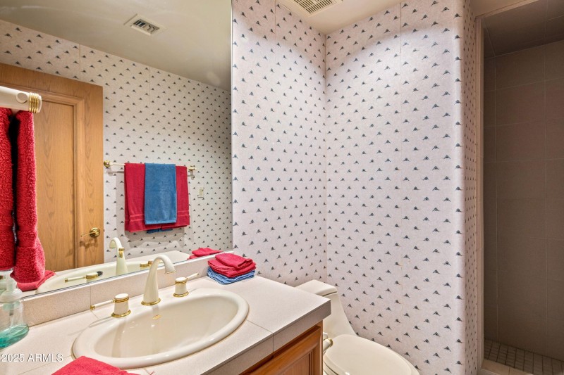 044_Guest House Bath