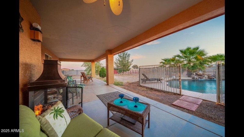BACK COVERED PATIO