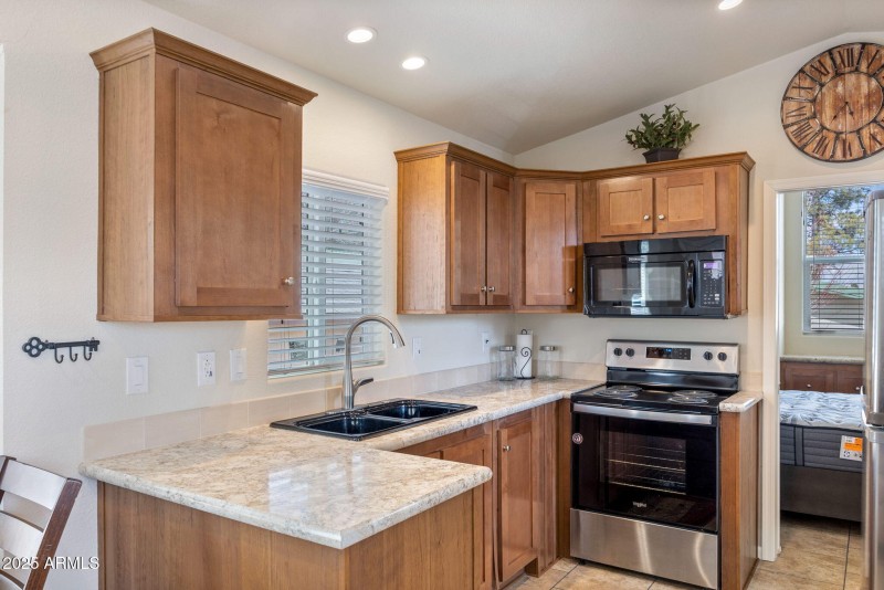 2206WranglerWay-Overgaard-AZ-12