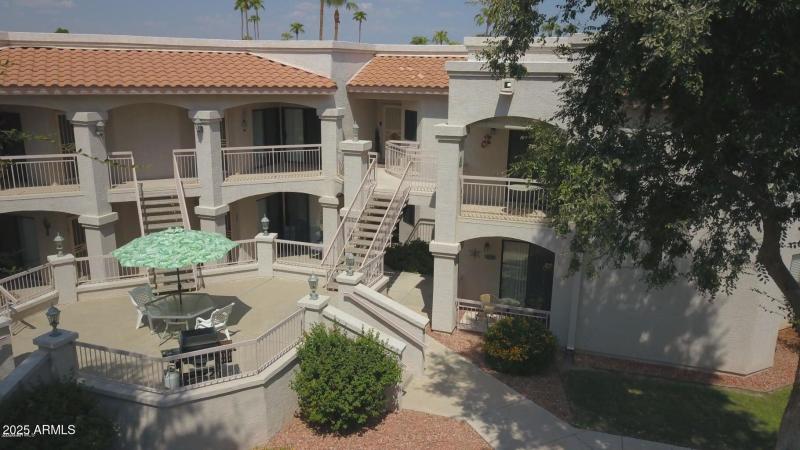 9151 W Greenway #212 Photo 21