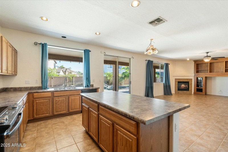 Spacious Kitchen