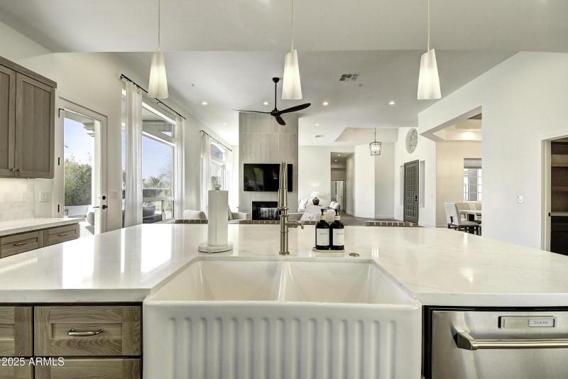 12113 E Sahuaro Dr (23)