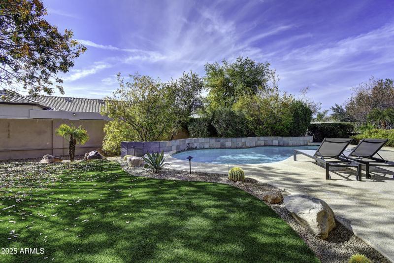 12113 E Sahuaro Dr (74)