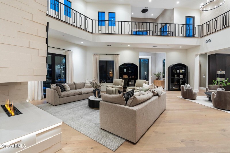 Wrap around upper level