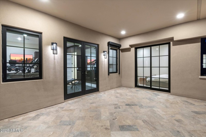 Large patio off gym/bonus room
