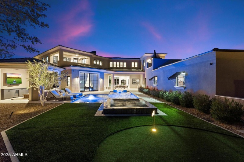 Incredible private backyard