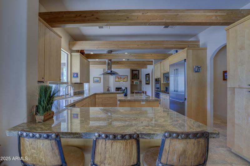 Conversation Kitchen openBreakfast Bar