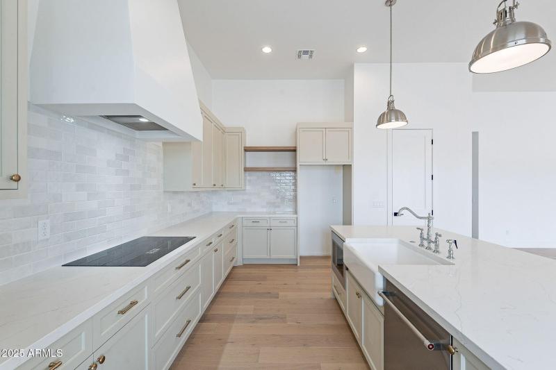 212-web-or-mls-178th-25 (2)