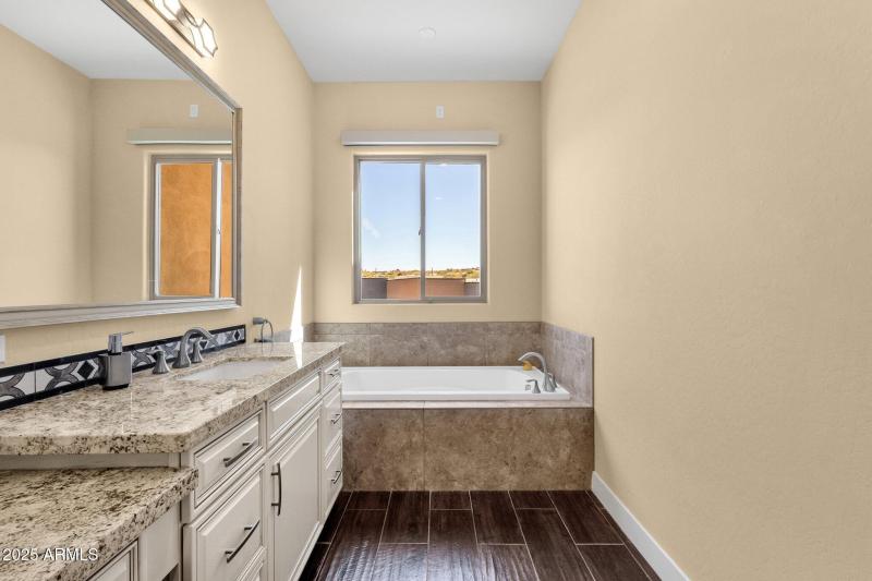 32-web-or-mls-27000-n-alma-school-pkwy-2