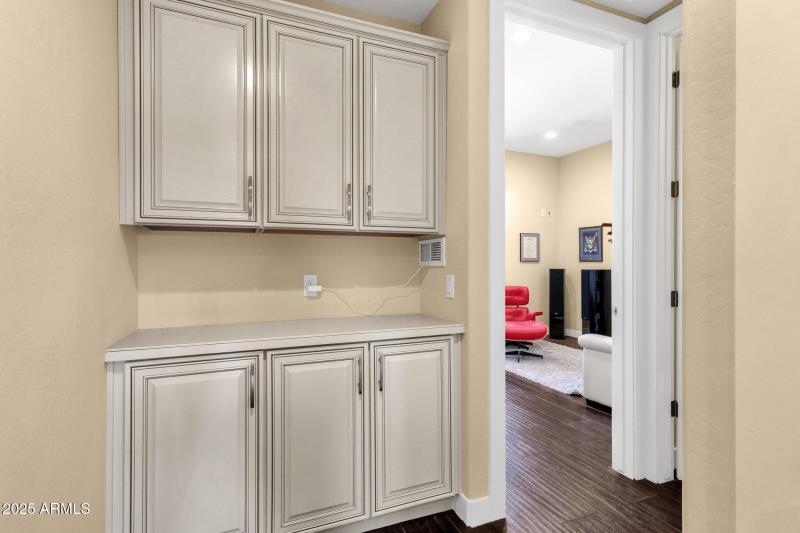 25-web-or-mls-27000-n-alma-school-pkwy-2